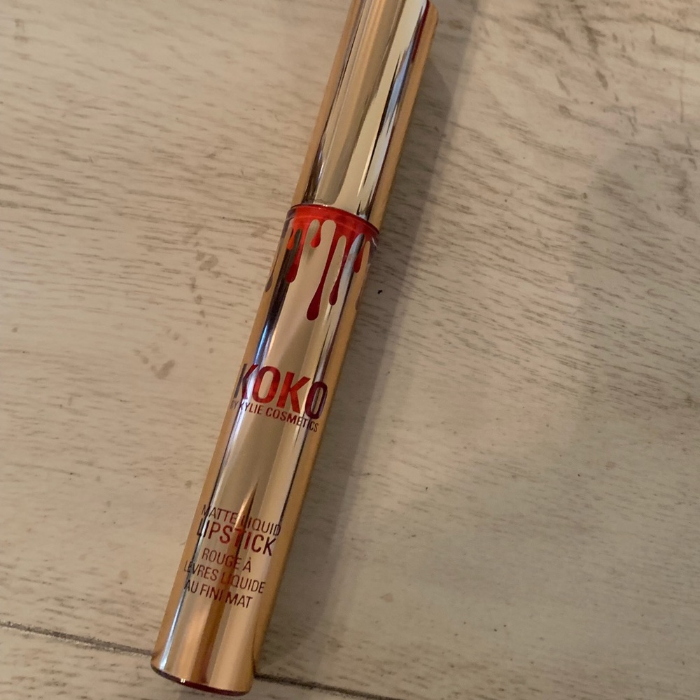 Kylie lipstick Doll
